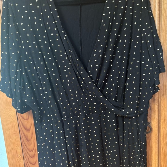 Lane Bryant Womens Size 22/24 Black Gold Swiss Dot Blouse - Picture 2 of 7